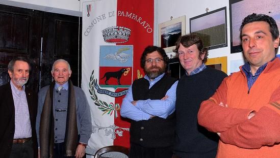 Da sn Ettore Roncisvalle Vice Sindaco di Pamparato, Giuseppe Molinari fondatore della Comunità di Langa e Alta Langa per la tutela dei prodotti agricoli, Giorgio Alifredi Presidente di Alte Terre, Antonio Leinardi e Antonio Bornia coltivatori.