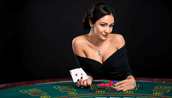 Quanto spesso cambiano le offerte di bonus dei casinò e quali processi si possono utilizzare per individuare le migliori?