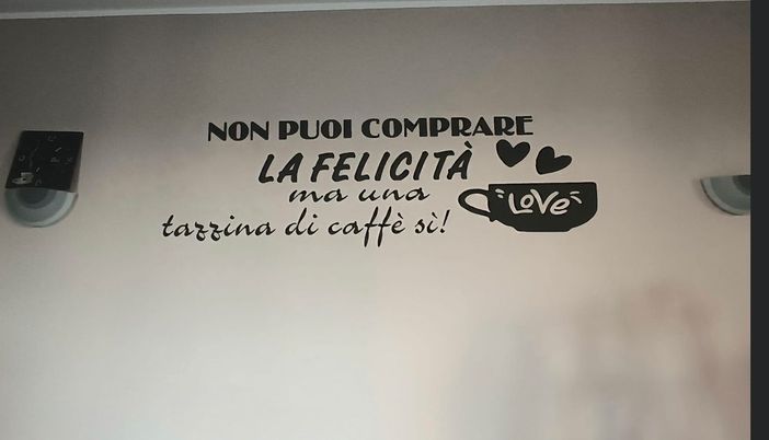 Gli interni del centro di aggregazione in piazza Baracco Gli interni del centro di aggregazione in piazza Baracco