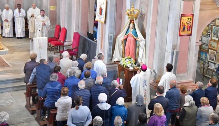 La benedizione della statua della Madonna della Misericordia al Santuario di Valmala