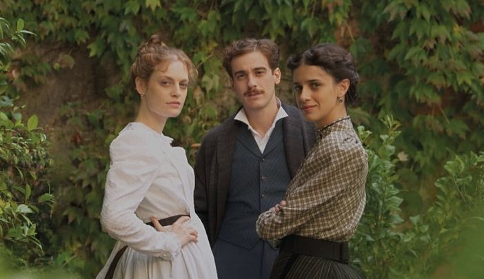 Immagine dalla locandina del film "Zvanì - Il romanzo famigliare di Giovanni Pascoli" Immagine dalla locandina del film "Zvanì - Il romanzo famigliare di Giovanni Pascoli"