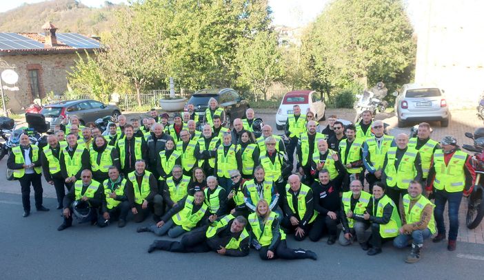 Il gruppo dei partecipanti al Motogiro Bemar