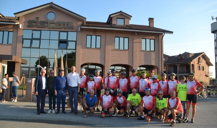 Il gruppo alla partenza (foto di Luciano Cravero)