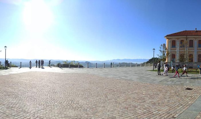 Conversazioni culturali sul Parnaso delle Langhe Conversazioni culturali sul Parnaso delle Langhe