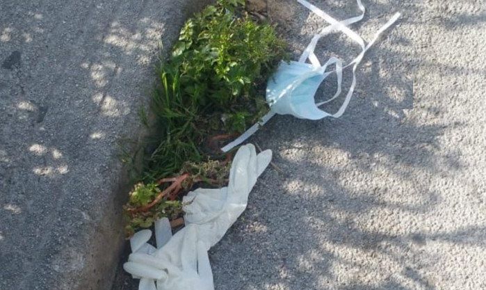 Boves, allarme mascherine abbandonate?