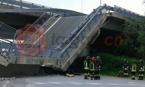 Crollo del viadotto di Fossano, immagine d'archivio Crollo del viadotto di Fossano, immagine d'archivio