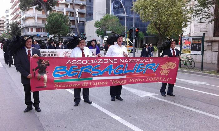 I Bersaglieri cuneesi a Pescara I Bersaglieri cuneesi a Pescara