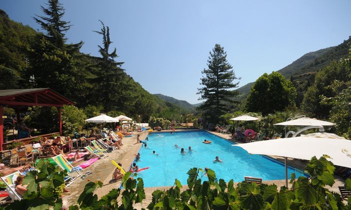 Isolabona, regalati una giornata di relax al Camping delle Rose con piscina e solarium immersi nella natura Isolabona, regalati una giornata di relax al Camping delle Rose con piscina e solarium immersi nella natura