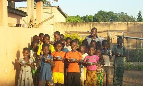 Bra, Mercatino solidale di Natale con “Primavera Africana onlus”