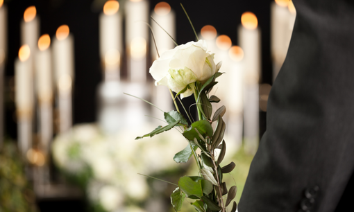 Funerale e cremazione: come funziona l'organizzazione Funerale e cremazione: come funziona l'organizzazione