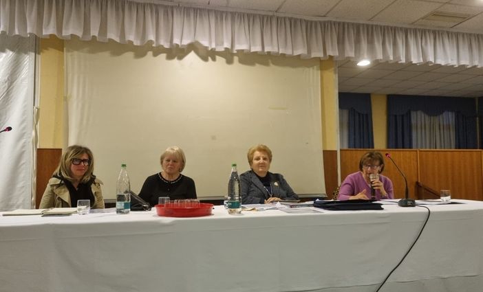In foto l’assemblea di Donne per la Granda