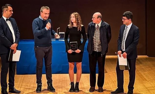 Ciclismo femminile: BICI Awards 2024, premiata la saviglianese Nicole Bracco Ciclismo femminile: BICI Awards 2024, premiata la saviglianese Nicole Bracco