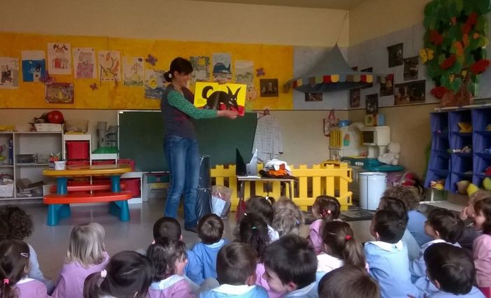 Rifreddo: streghe, banditi e lupi incantano la Scuola Materna Rifreddo: streghe, banditi e lupi incantano la Scuola Materna