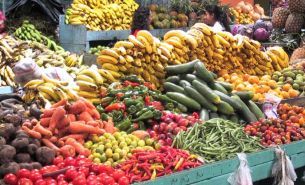 Bra: mercato agricolo spostato con qualche lamentela Bra: mercato agricolo spostato con qualche lamentela