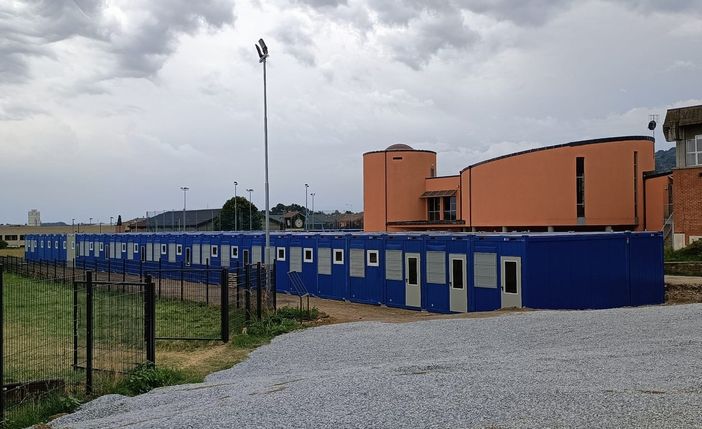 Costigliole, i moduli provvisori che ospiteranno le lezioni da lunedì per tutto il periodo del cantiere