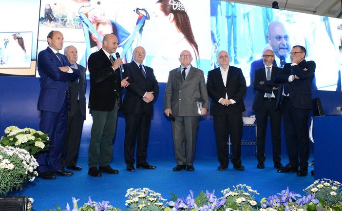 Il direttore Scalise e il presidente Ceretto intervengono ala recente assemblea di Banca d'Alba Il direttore Scalise e il presidente Ceretto intervengono ala recente assemblea di Banca d'Alba