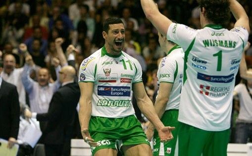 L'ex di Bre Banca Lannutti Gigi Mastrangelo potrebbe "volare" all'Isola dei Famosi