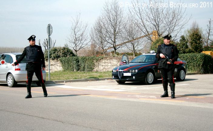 Denunciato per molestie albese 25enne: inviava ad una 20enne immagini pornografiche