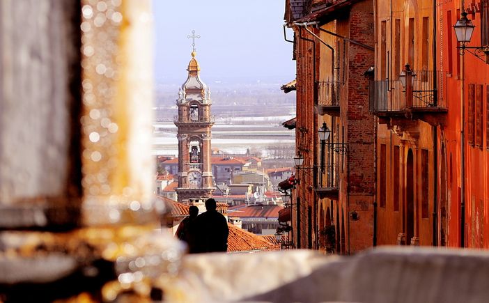 Scorcio di Saluzzo vista dalla collina (immagine tratta dal sito saluzzoturistica)