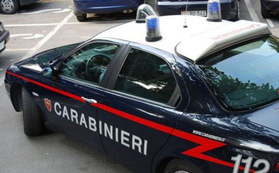 Piazza una telecamera nei bagni dell'Ospedale di Cuneo: denunciato operaio "voyeur"