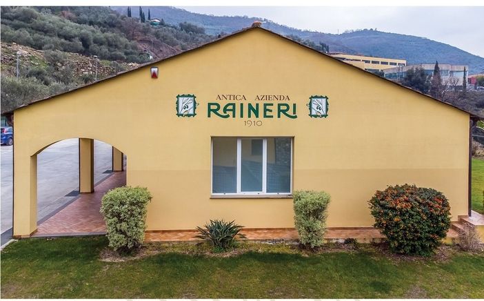 L’azienda Raineri spa di Chiusanico alla fiera milanese "Tuttofood" con i suoi prodotti