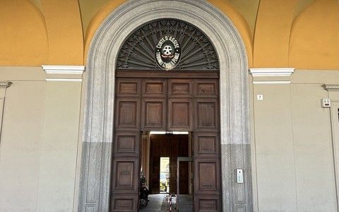 L'ingresso del Tribunale di Cuneo L'ingresso del Tribunale di Cuneo