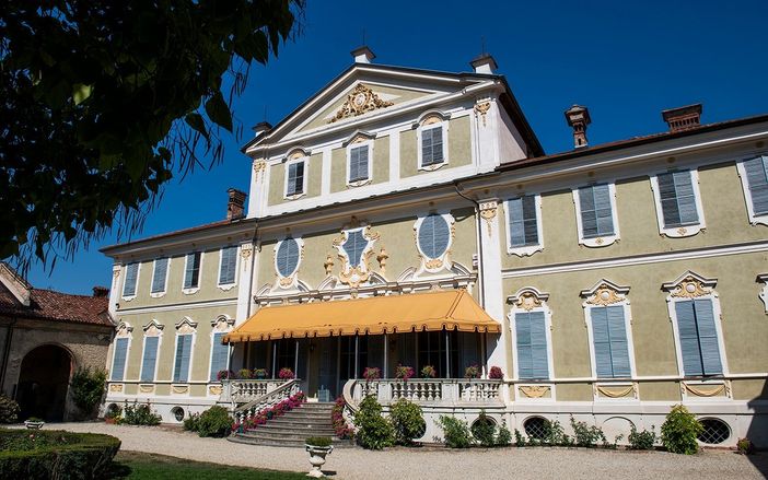 La facciata restaurata della tenuta Berroni