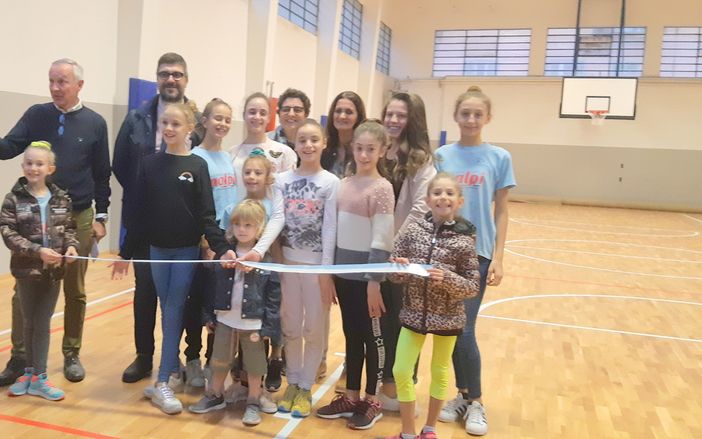 Saluzzo, taglio del nastro della nuova palestra Mazzini