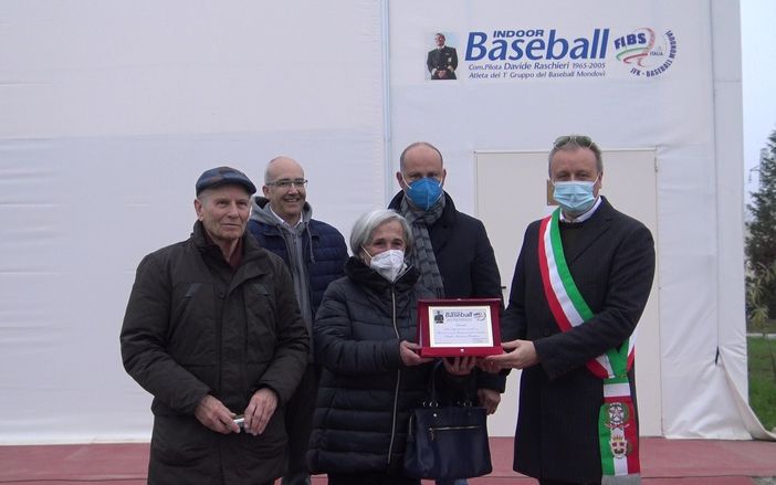 Un momento della cerimonia di inaugurazione Un momento della cerimonia di inaugurazione