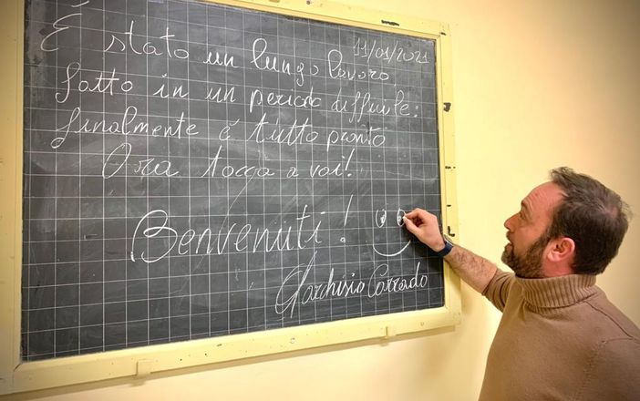 Conclusi i lavori di restauro alla scuola primaria di Cervere, anche grazie al grande impegno della comunità Conclusi i lavori di restauro alla scuola primaria di Cervere, anche grazie al grande impegno della comunità