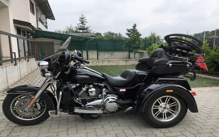 Harleista cuneese aggredito a Varazze perché indossa la maglia "sbagliata": identificato e denunciato l'aggressore Harleista cuneese aggredito a Varazze perché indossa la maglia "sbagliata": identificato e denunciato l'aggressore