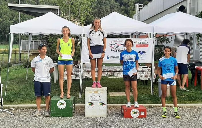 Il podio femminile della Dronero/Montemale (foto organizzatori - sito fidal piemonte) Il podio femminile della Dronero/Montemale (foto organizzatori - sito fidal piemonte)