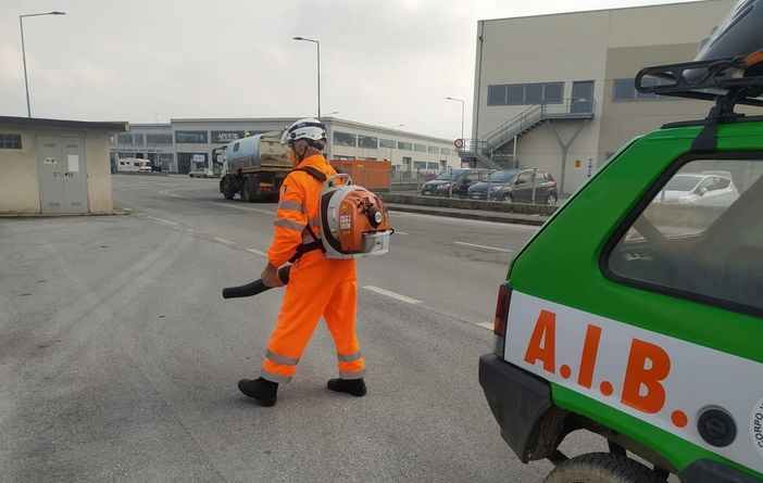 Le foto apparse sulla pagina Facebook del Comune Le foto apparse sulla pagina Facebook del Comune