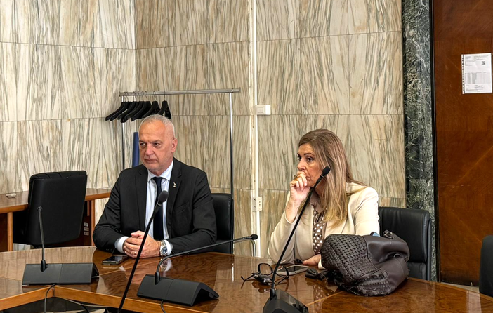 A sinistra il senatore Giorgio Maria Bergesio, vicepresidente Commissione Attività Produttive del Senato