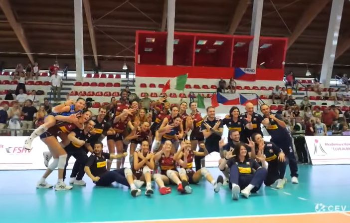 L'Italia under 16 festeggia il terzo posto agli Europei L'Italia under 16 festeggia il terzo posto agli Europei