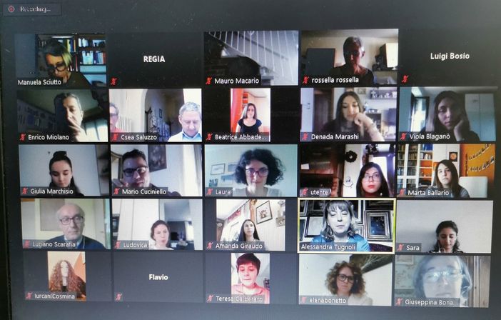 La prima C dell'Afm Istituto Carlo Denina di Saluzzo si aggiudica il primo premio di "Ciak: differenzia e comPOSTA"