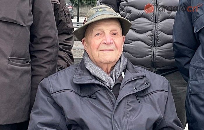 Penne nere in lutto per la morte di Giuseppe Falco, uno degli ultimi reduci della campagna di Russia Penne nere in lutto per la morte di Giuseppe Falco, uno degli ultimi reduci della campagna di Russia