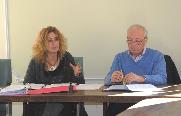 La nuova segretaria comunale Anna Negri ed il sindaco di Paesana Mario Anselmo La nuova segretaria comunale Anna Negri ed il sindaco di Paesana Mario Anselmo