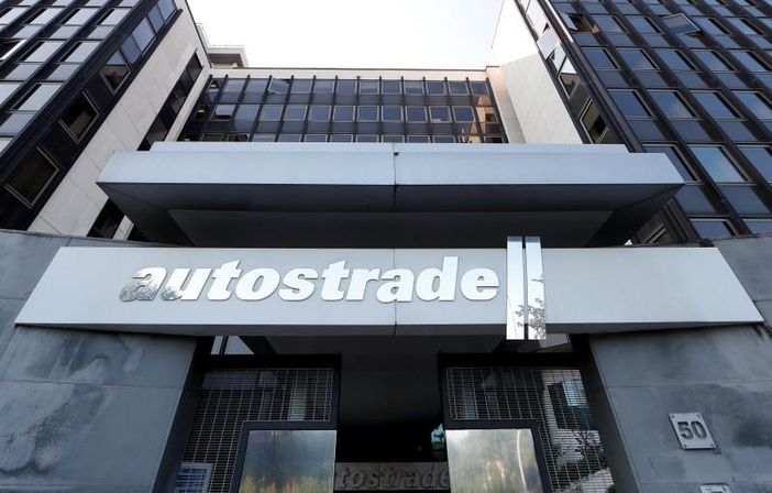 La possibile revoca della concessione ad Autostrade fa tremare le Fondazioni Cuneo e Torino