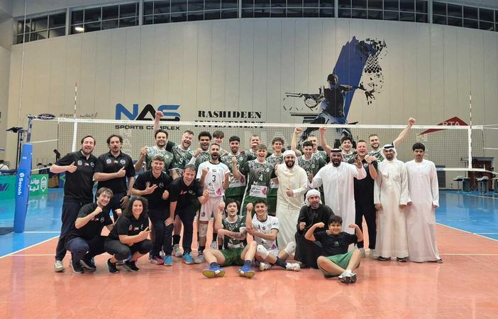 La squadra del Cuneo Volley, targata Altadawi, dopo la vittoria contro i mongoli