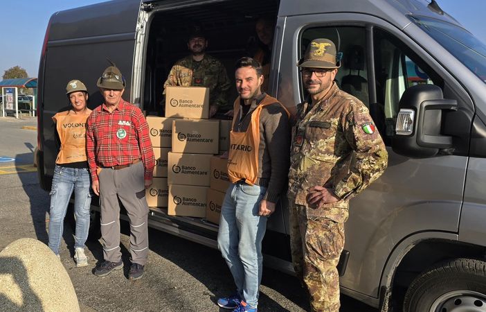 Il 2° Reggimento Alpini della Brigata “Taurinense” contribuisce alla colletta alimentare 2024 Il 2° Reggimento Alpini della Brigata “Taurinense” contribuisce alla colletta alimentare 2024