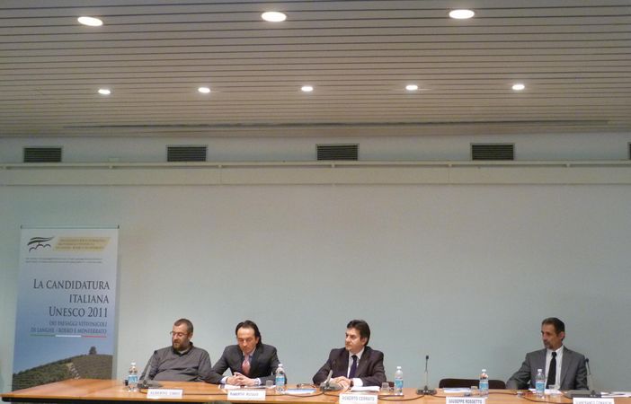 L'incontro "Il patrimonio Unesco dei Paesaggi Vitivinicoli di Langhe, Roero e Monferrato"(© targatocn.it)