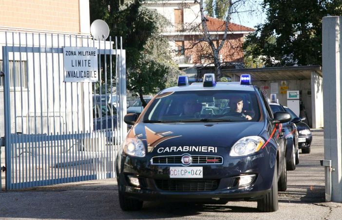 Alba, si fingeva zoppo per attirare l'attenzione dei passanti e farsi dare l'elemosina: denunciato un pregiudicato Rom