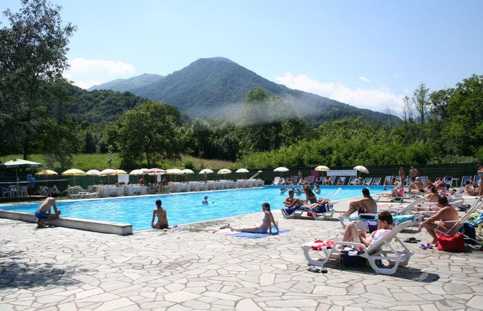 La piscina di Paesana La piscina di Paesana