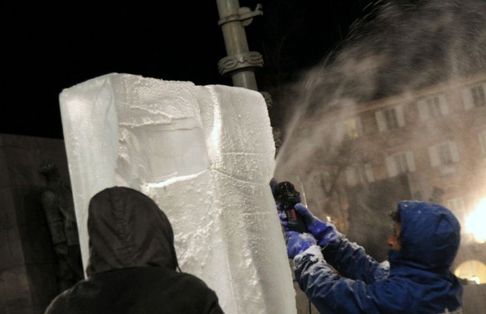 Sculture di ghiaccio live a Cuneo Sculture di ghiaccio live a Cuneo