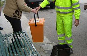 Al via la nuova raccolta rifiuti “porta a porta” Al via la nuova raccolta rifiuti “porta a porta”