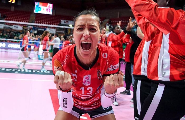 Volley femminile: su Sky Sport una puntata speciale dedicata alla capitana di Cuneo Noemi Signorile Volley femminile: su Sky Sport una puntata speciale dedicata alla capitana di Cuneo Noemi Signorile