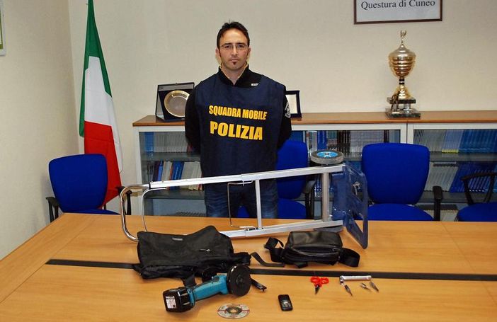 Pedinati e fermati dalla Squadra Mobile di Cuneo due presunti ladri