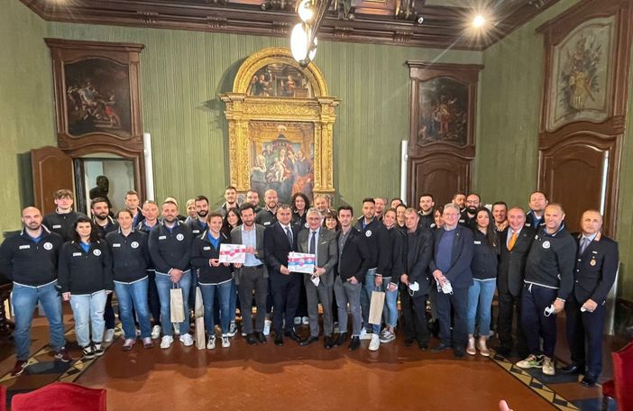 Nella carrellata di immagini alcuni momenti dell'incontro tenuto oggi presso il municipio albese