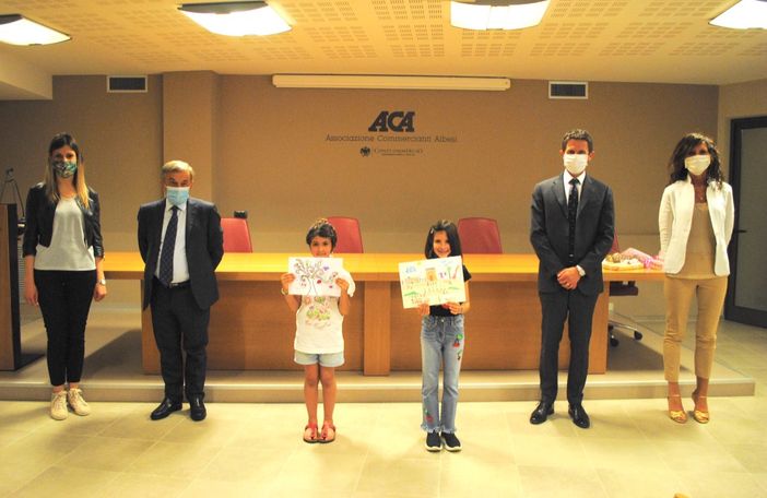 Nelle foto, momenti della premiazione. Con Martina e Adelaide, i vertici dell'A.C.A. - il presidente Giuliano Viglione, il direttore Fabrizio Pace, il vice direttore Silvia Anselmo – e la responsabile della Segreteria Generale, Elena Giachino